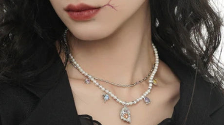 The Timeless Elegance of Pearl Necklaces