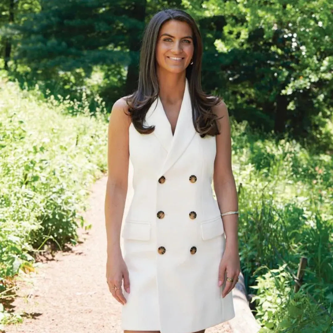 Kaitlan Collin's Necklace: A Timeless Fashion Statement with Moss Agate Ring